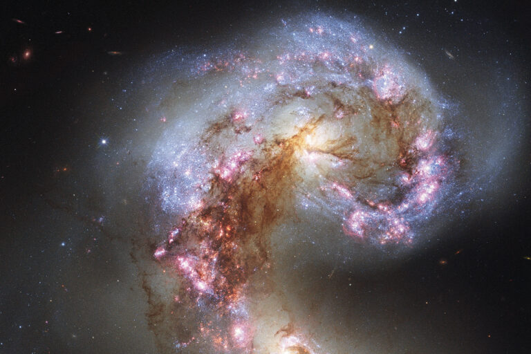 Die beiden Galaxien NGC4038 und NGC4039, Foto NASA, ESA